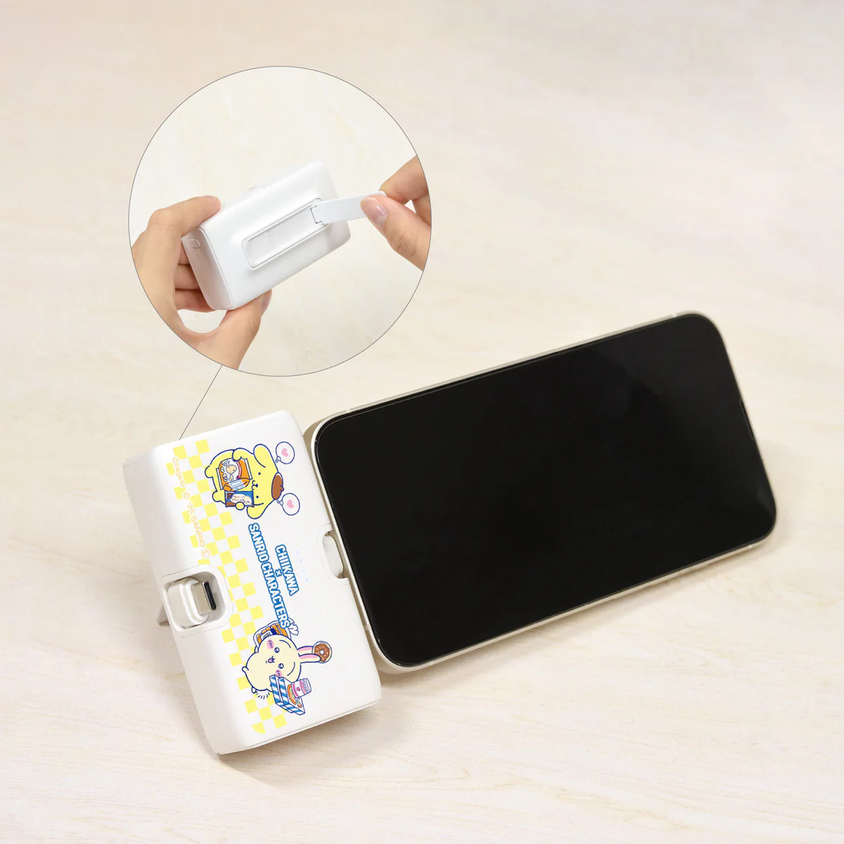 ちいかわ×サンリオキャラクターズ スーパーマーケットなLightning/Type-Cコネクタ付き リチウムイオン充電器 4000mAh(うさぎ&ポムポムプリン) - Image 3