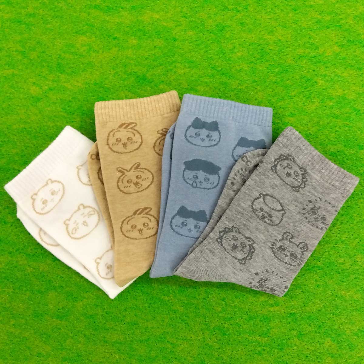 ちいかわ クルーソックス(サブ顔総柄) キッズ用 - Image 3