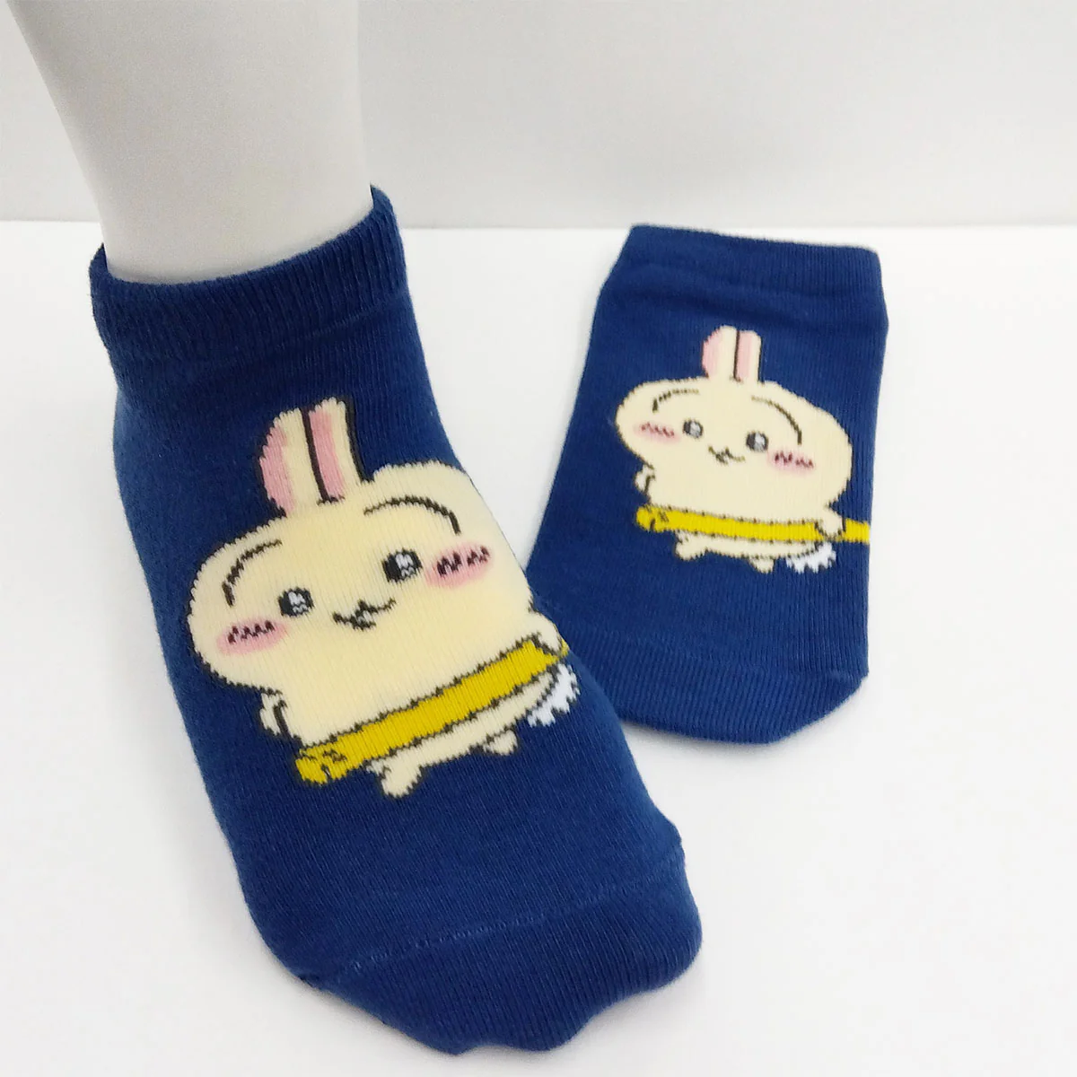 ちいかわ スニーカーソックス（うさぎたくあん） - Image 3