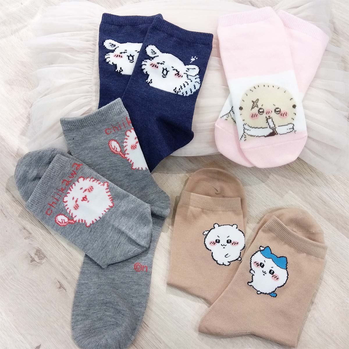 ちいかわ クルーソックス（ちいかわハチワレ下克上） レディース用 - Image 2