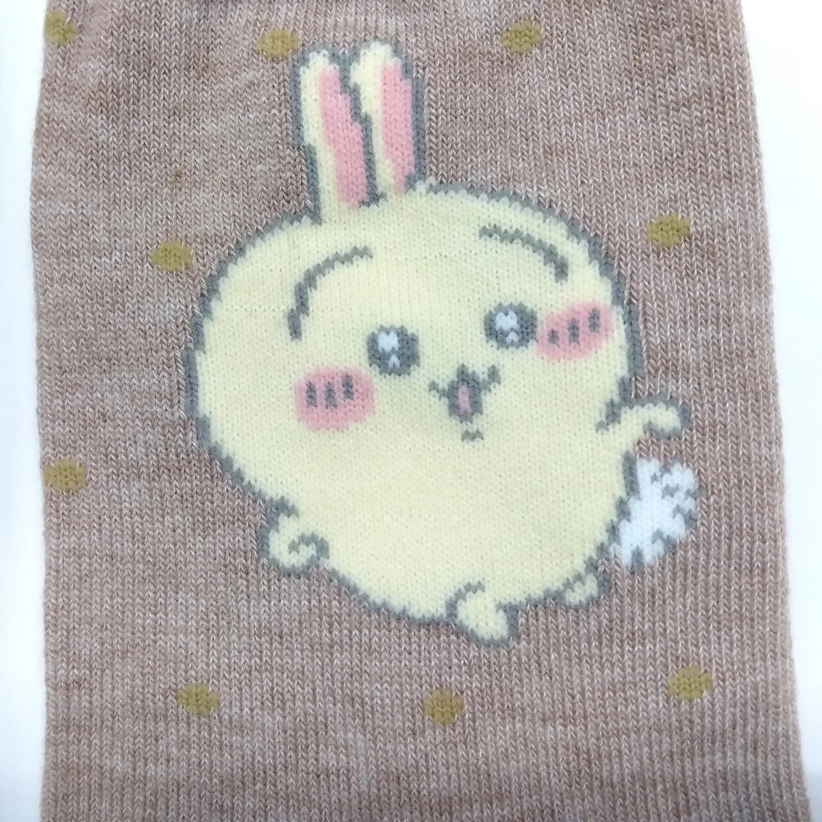 ちいかわ クルーソックス(うさぎドット ベージュ) メンズ用 - Image 4
