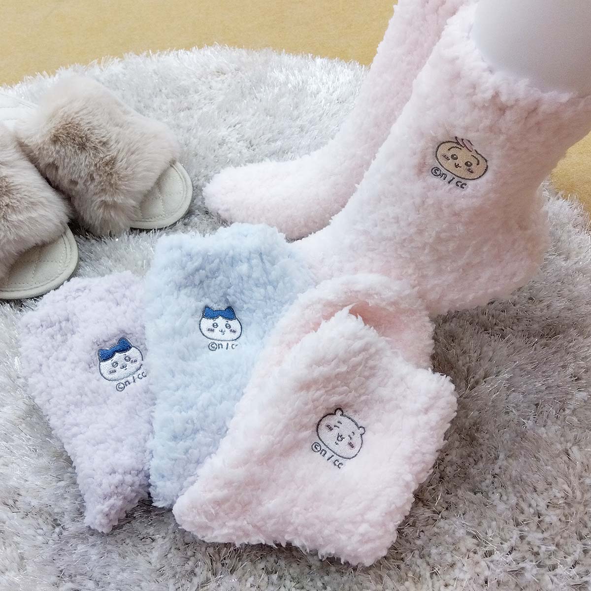 ちいかわ もこもこクルーソックス(ハチワレ サックス) レディース用 - Image 2
