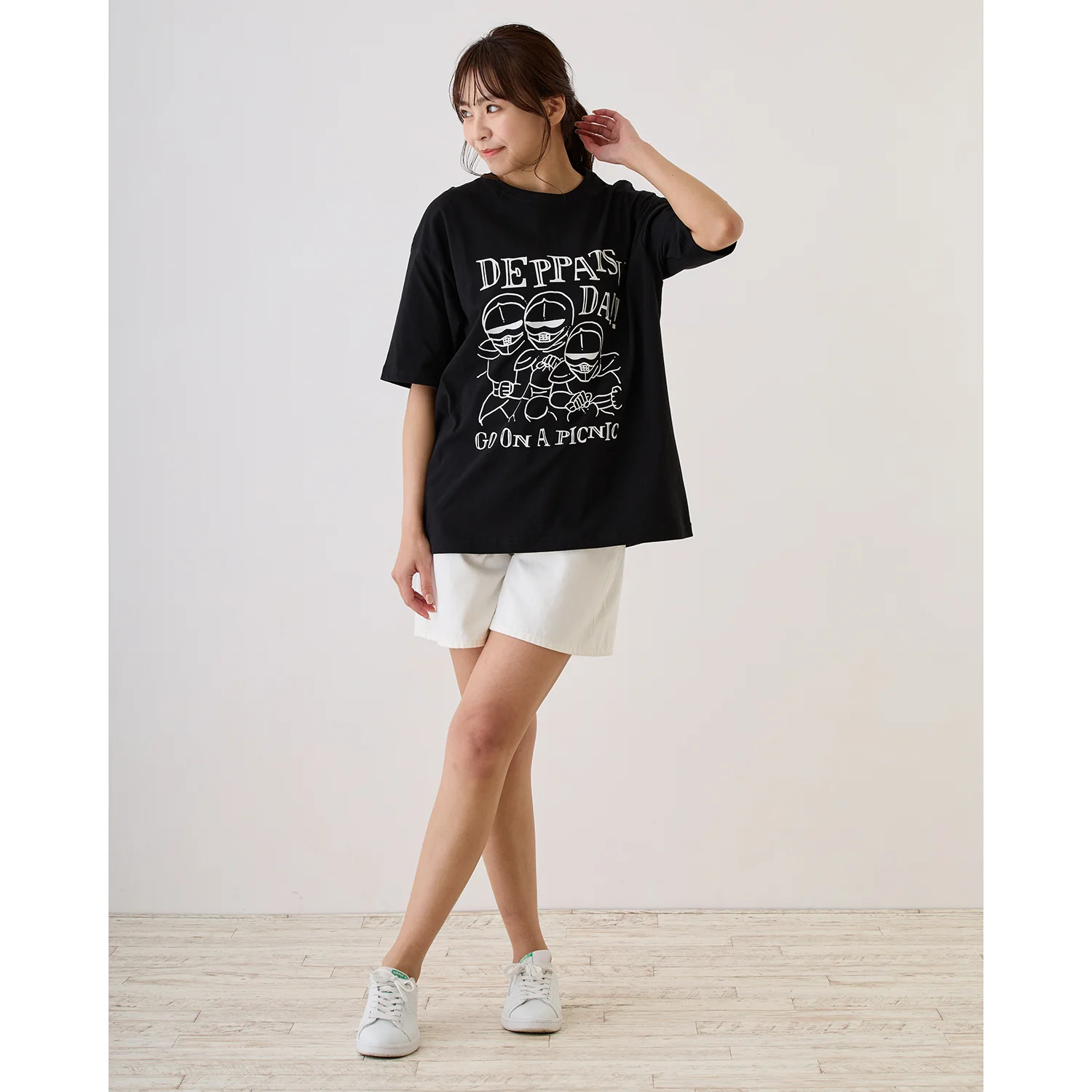 ちいかわ お出かけ楽しみ！な ビッグTシャツ 鎧デッパツ ブラック - Image 6