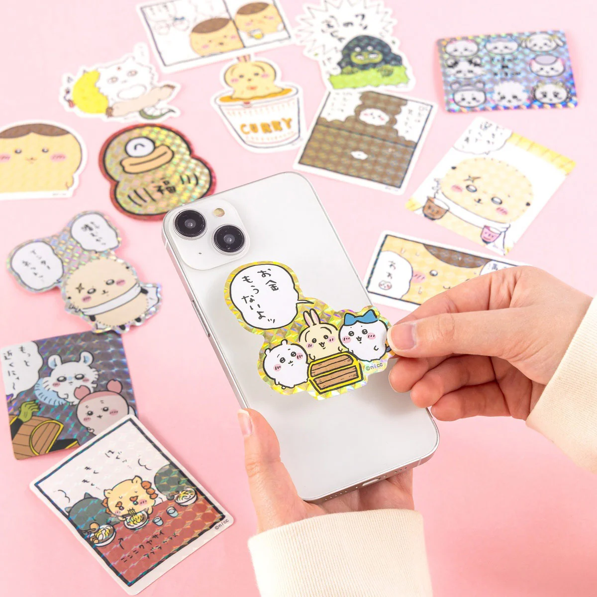 ちいかわ スマホに貼れるサイズのホログラムステッカー（ラッコ プリン） - Image 3