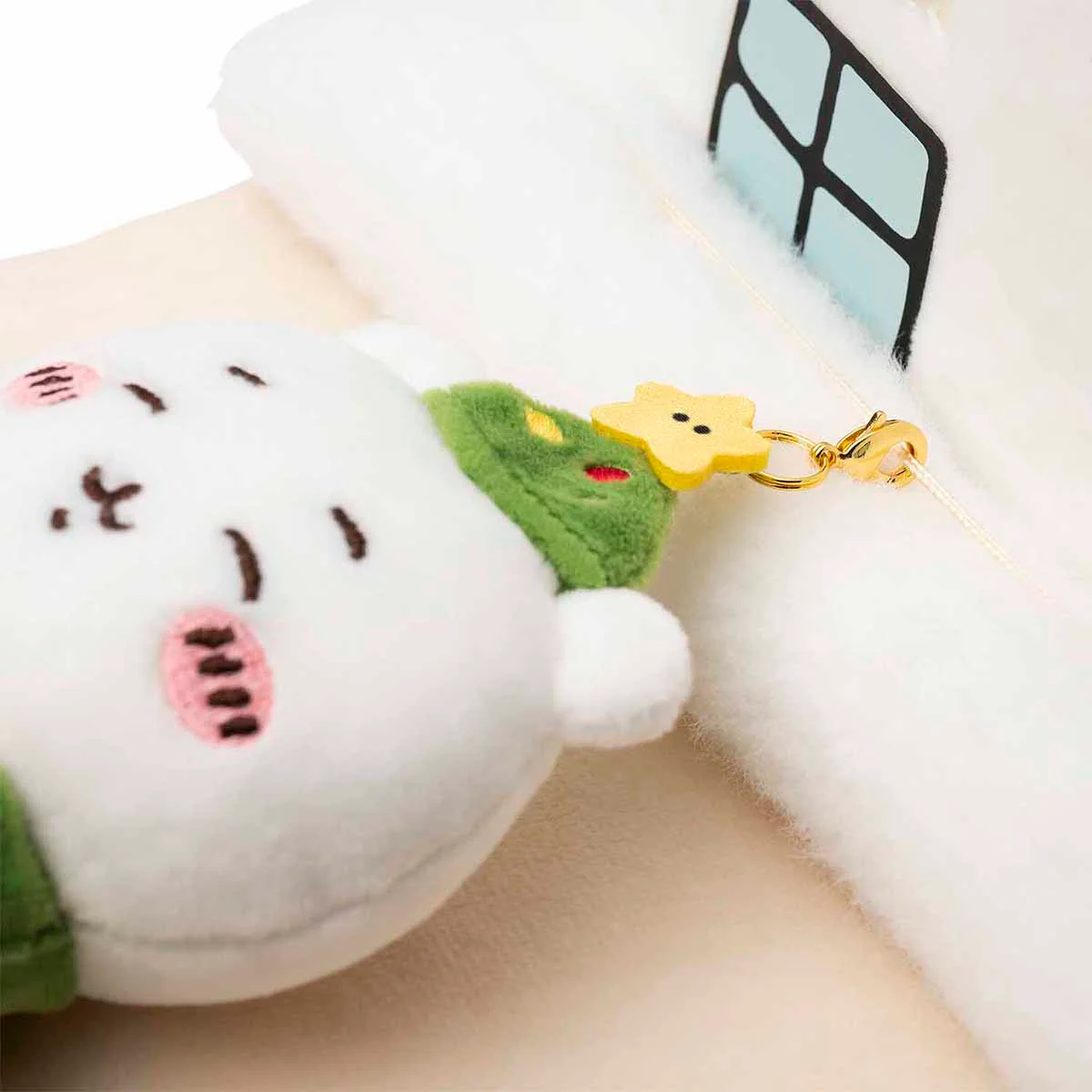 【予約】ちいかわ ハッピーホリデーなおやすみベッドと繋がるマスコットセット【2024年4月下旬より順次発送予定(発送延期の場合もキャンセル不可)】【通常商品と同時購入・配送希望日指定不可】【キャンペーン対象外】 - Image 6