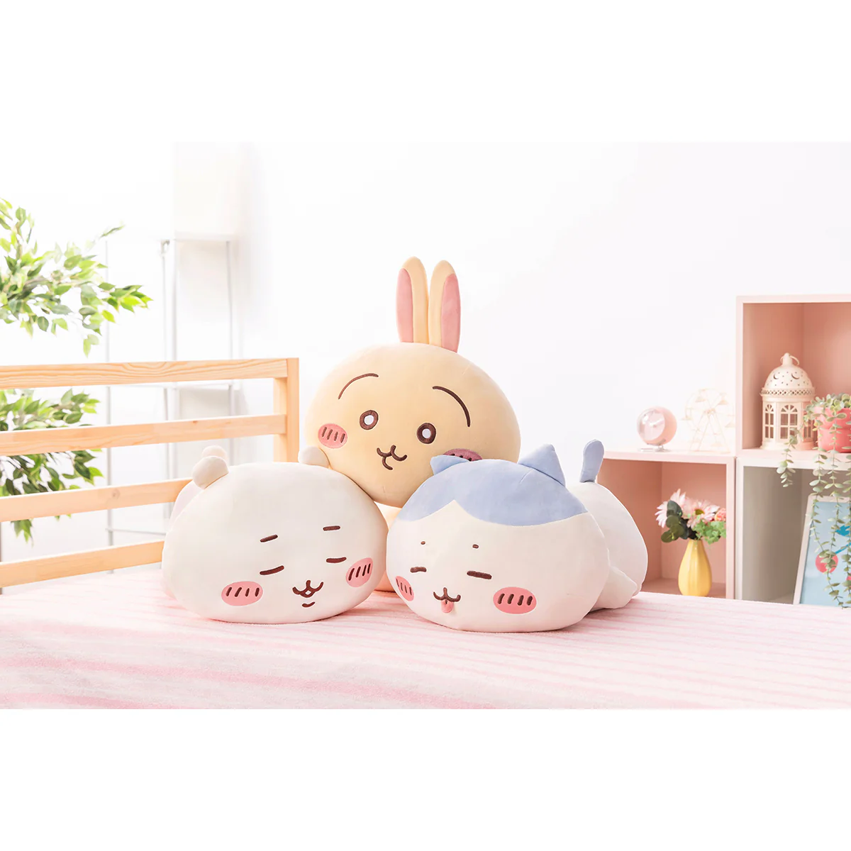 ちいかわ マシュマロみたいな寝そべり抱きぬいぐるみ(ねむねむちいかわ) - Image 2