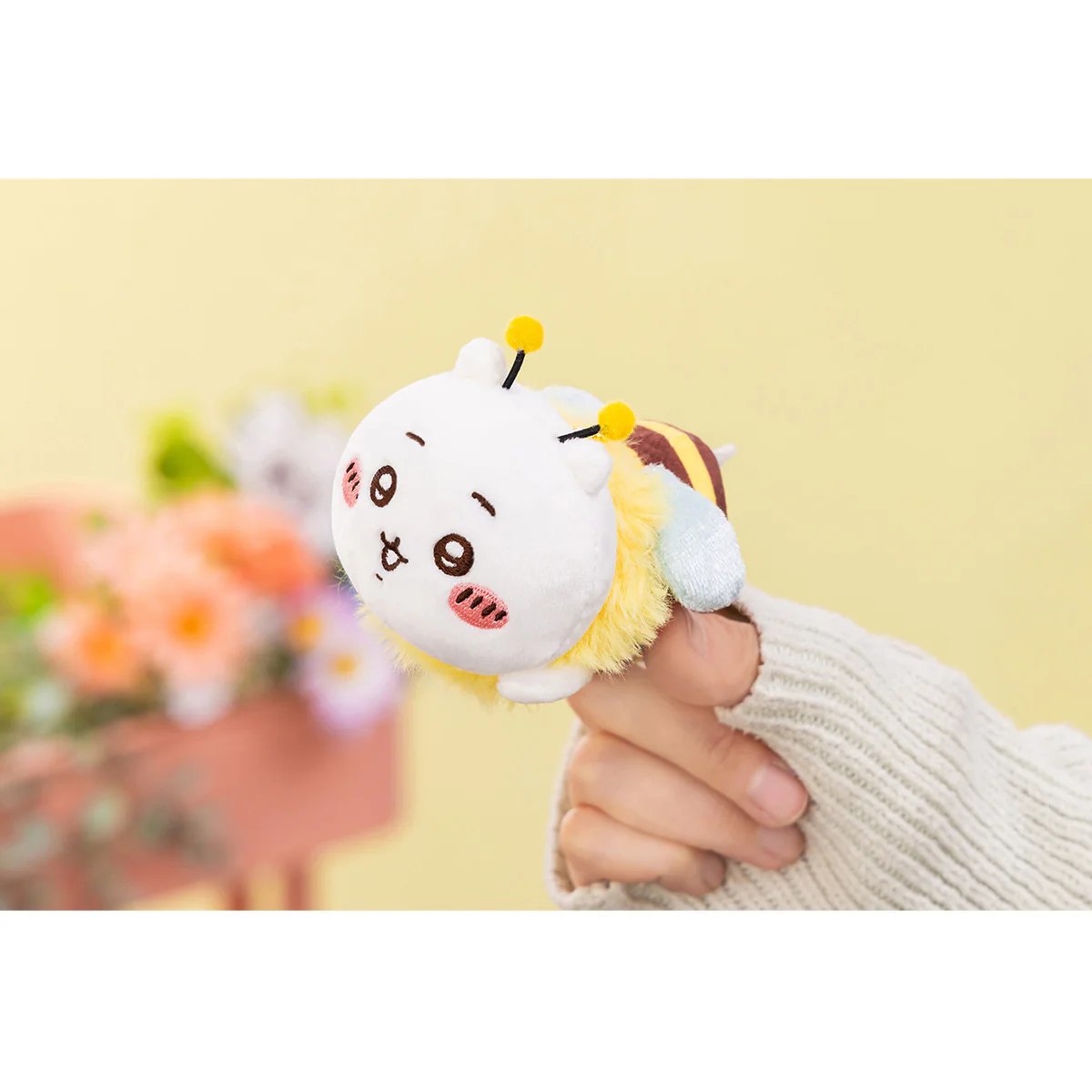 ちいかわ ハチさんマスコット（ハチワレ） - Image 3