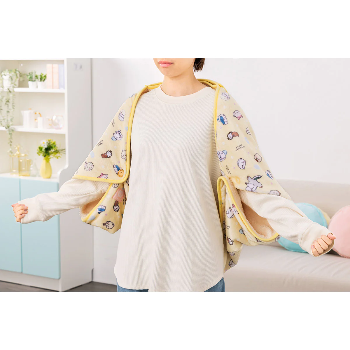 ちいかわ あったか収納ポケット付き3WAYブランケット(パステルイエロー) - Image 4